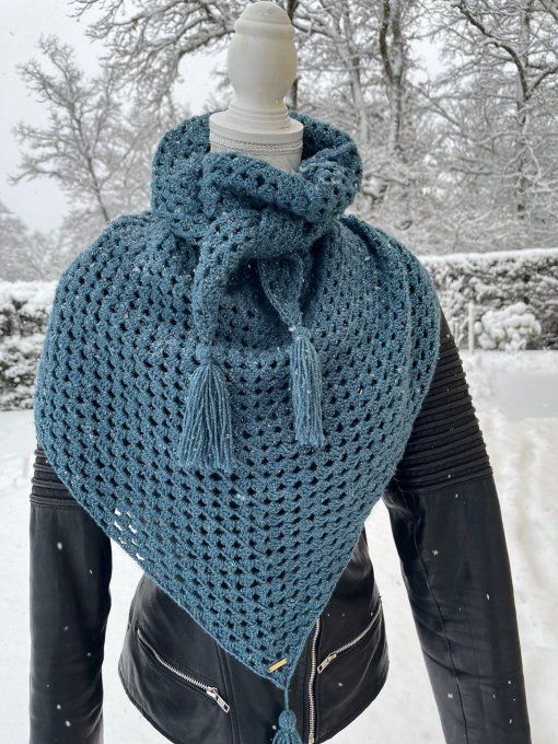 Chèche / Châle au crochet coloris pétrol