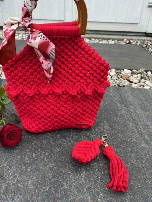 Sac rouge avec anses 