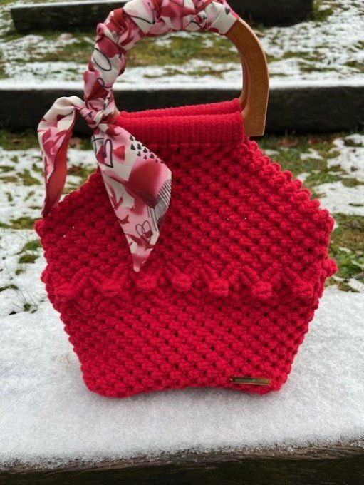 Sac rouge avec anses 